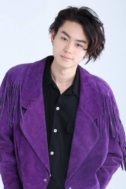 菅田将暉、久々短髪に 長髪からバッサリイメチェンで話題「軽くなりました」
