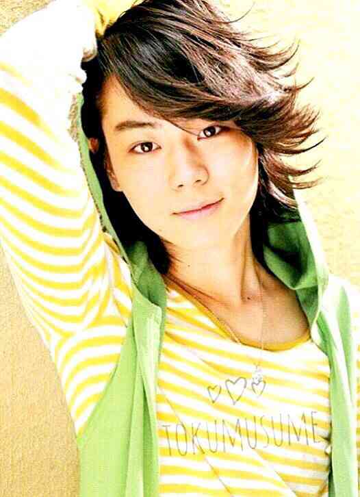 菅田将暉、久々短髪に 長髪からバッサリイメチェンで話題「軽くなりました」