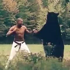 アメリカ人の6％は「素手でクマに勝てる」と思っている事が判明