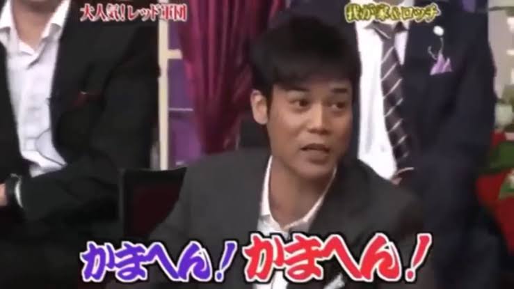 会社に婚約指輪をつけていくのはアリですか？