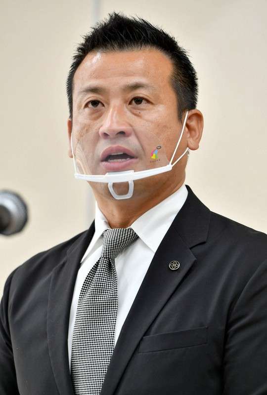 市川市　前市長の“ぜいたくすぎる”机とイス売却へ