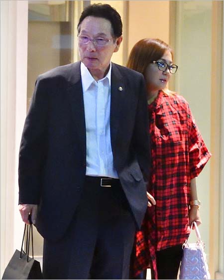 華原朋美、2歳息子との熱いキスショット公開 成長ぶりに「母親として凄く凄く感動」