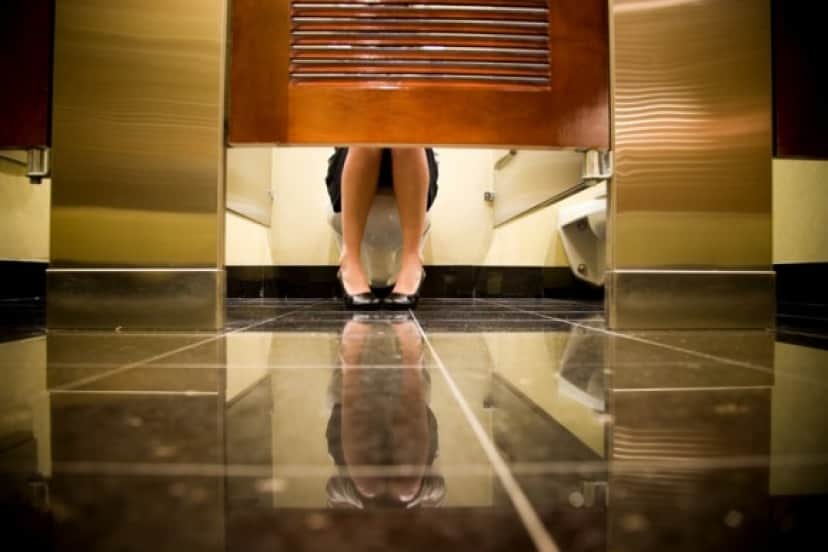 なぜ日本のトイレは犯罪の標的になるのか　個人（自己責任）で防ぐ日本、場所（デザイン）で守る海外