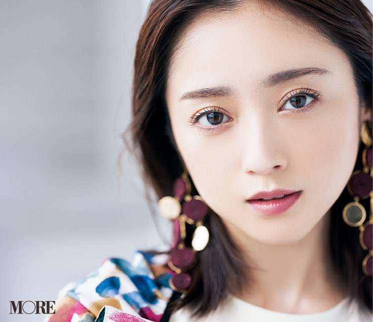 安達祐実、再婚8年目で別居　写真家夫との生活は冷え込み、母親と行動を共に