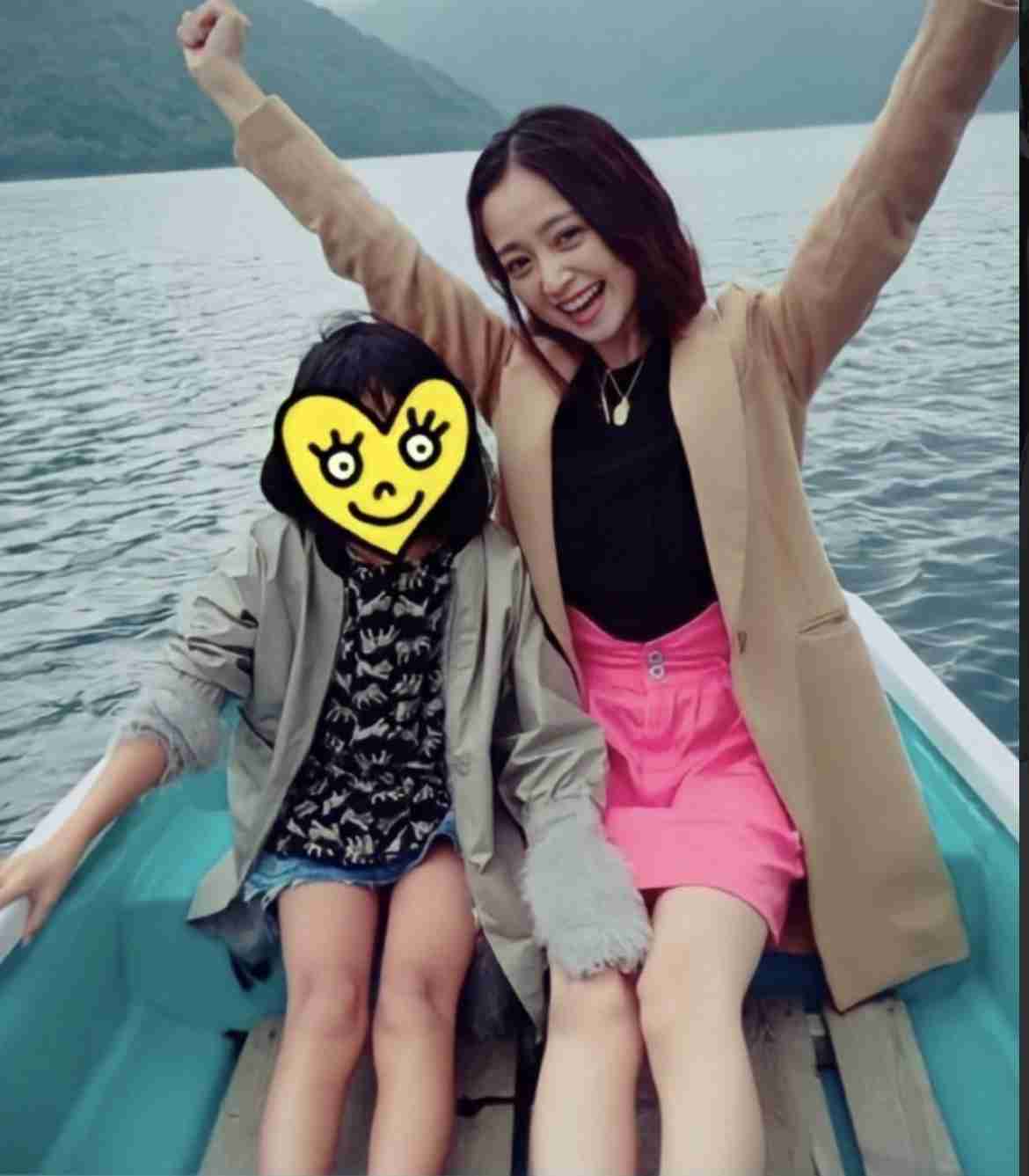 安達祐実、再婚8年目で別居　写真家夫との生活は冷え込み、母親と行動を共に