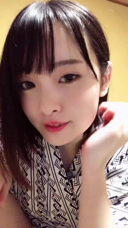 広瀬すず“激レア”自撮りにファン歓喜「え、誰!?」「リアル峰不二子」