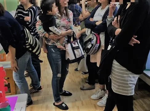 き、気まずい…参観日でママが「私やらかした？」と焦った言動