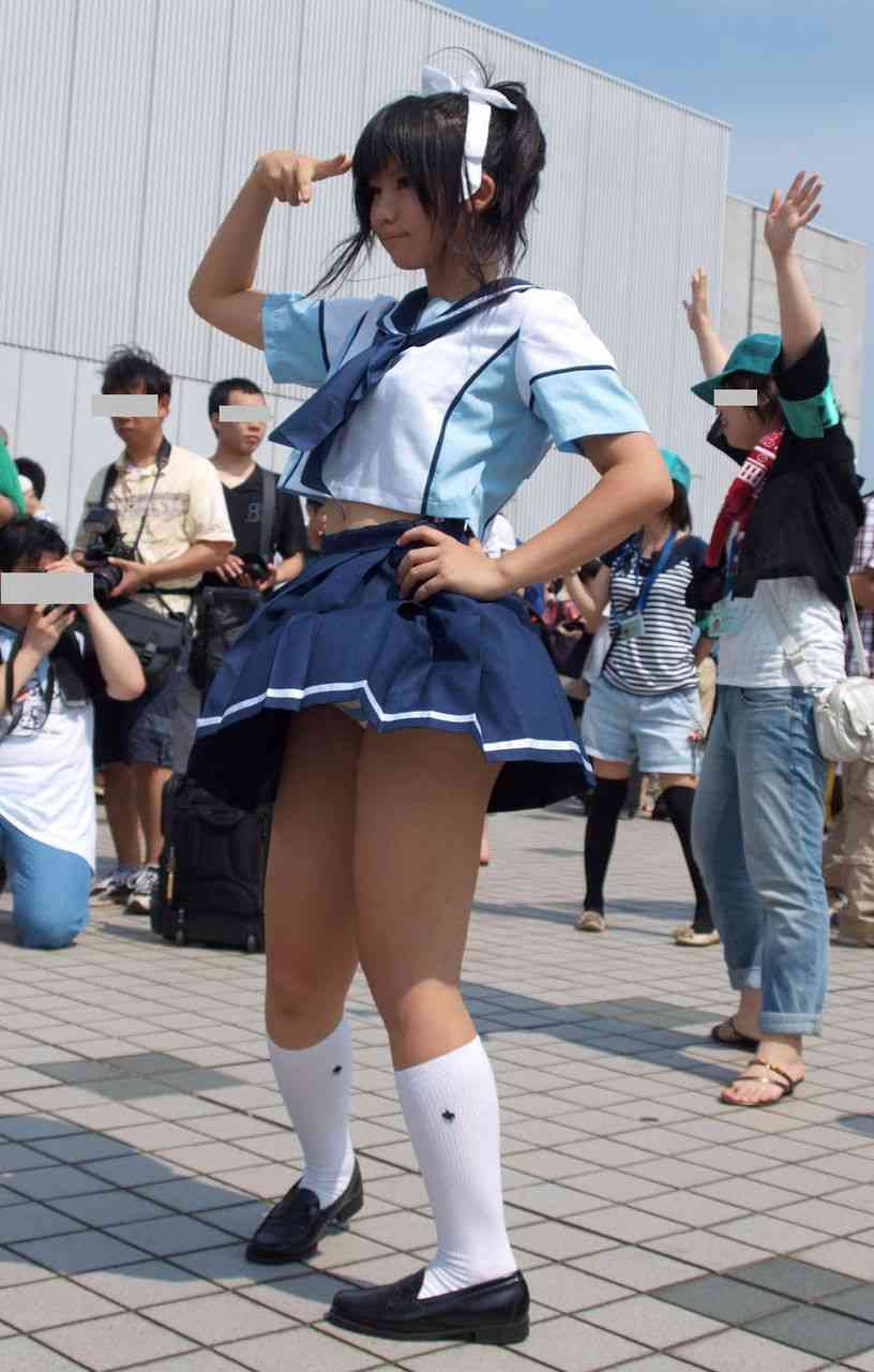 えなこ「呼び出し先生」で母の「トラウマ」言葉告白　セーラー服で出演