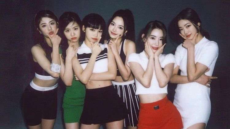 韓国でアイドル活動の宮脇咲良、印象激変の最新ショットが大反響