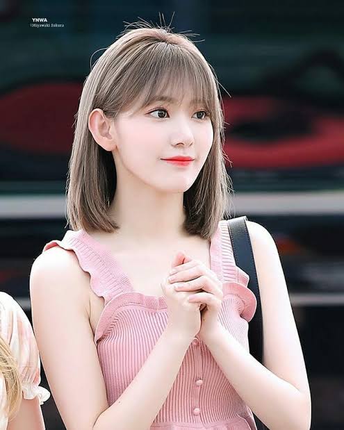 韓国でアイドル活動の宮脇咲良、印象激変の最新ショットが大反響