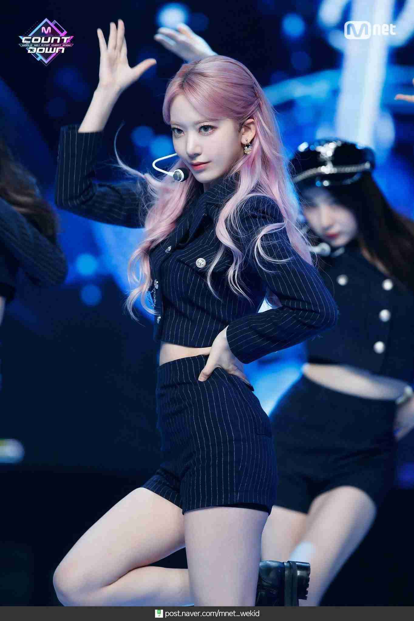 韓国でアイドル活動の宮脇咲良、印象激変の最新ショットが大反響