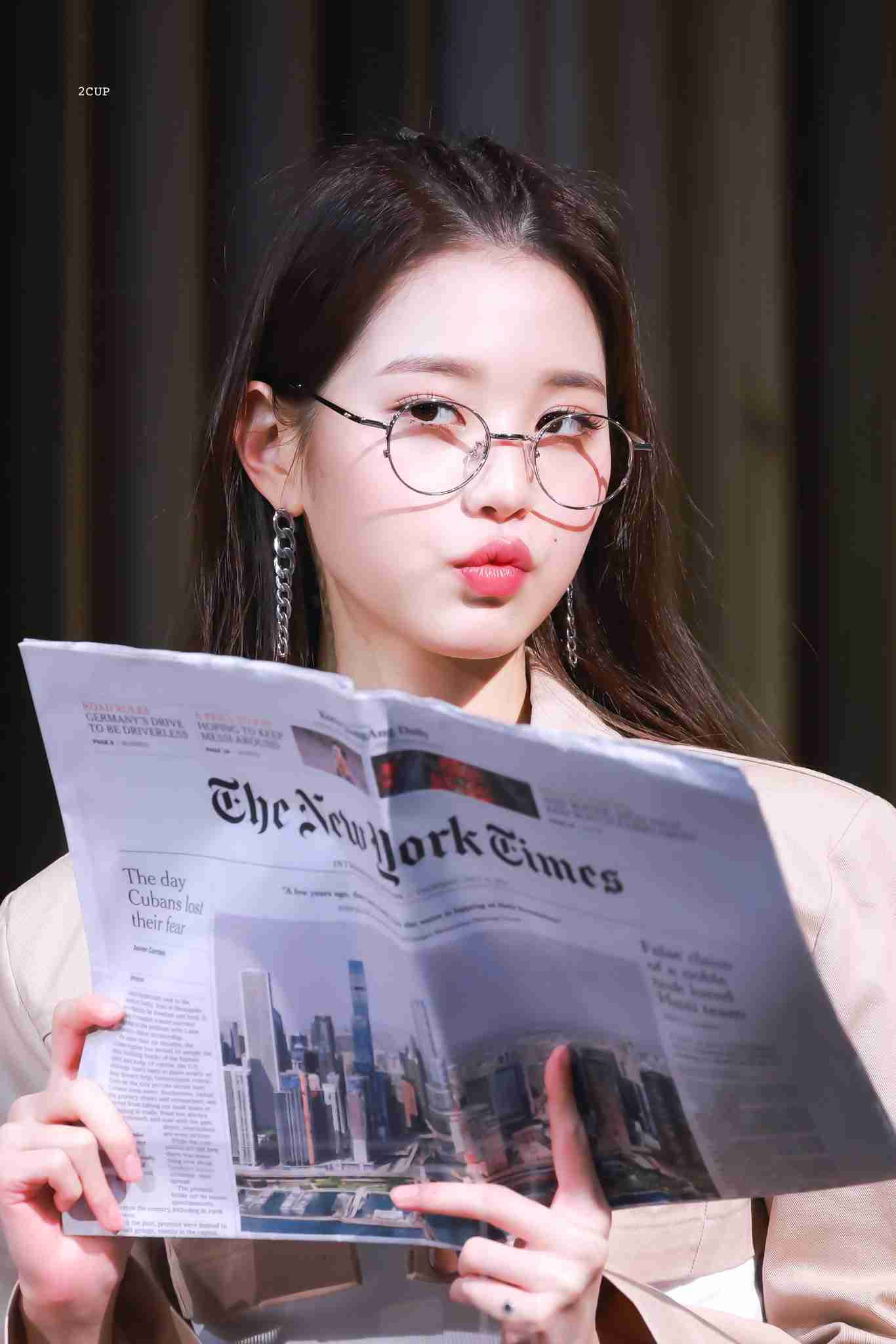 韓国でアイドル活動の宮脇咲良、印象激変の最新ショットが大反響
