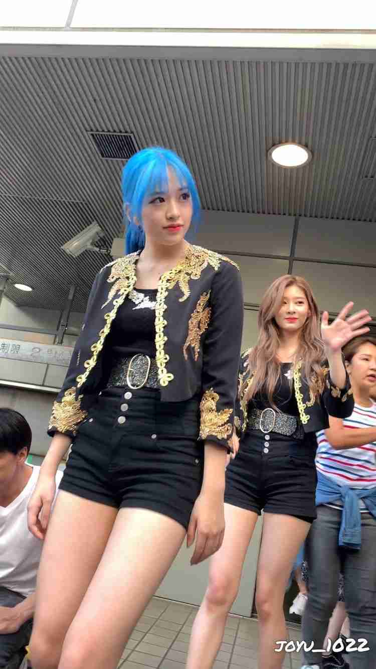 韓国でアイドル活動の宮脇咲良、印象激変の最新ショットが大反響