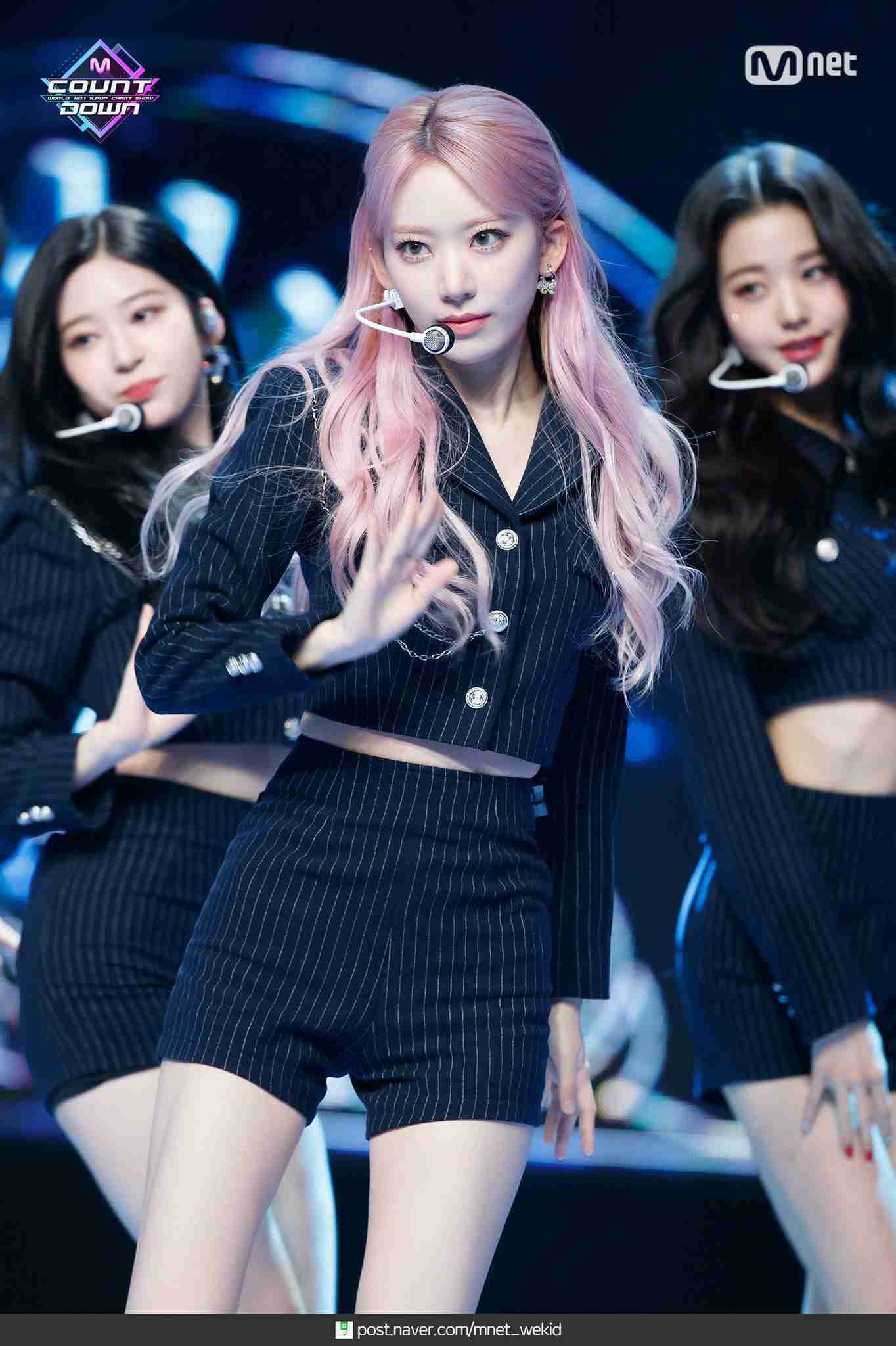 韓国でアイドル活動の宮脇咲良、印象激変の最新ショットが大反響