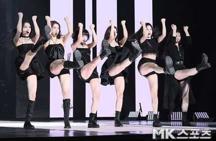 韓国でアイドル活動の宮脇咲良、印象激変の最新ショットが大反響