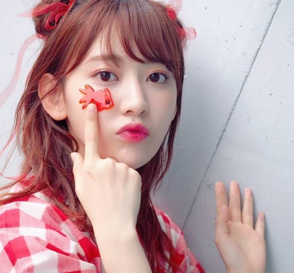 韓国でアイドル活動の宮脇咲良、印象激変の最新ショットが大反響