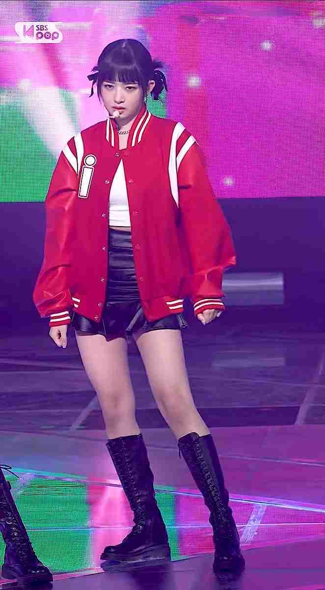 韓国でアイドル活動の宮脇咲良、印象激変の最新ショットが大反響