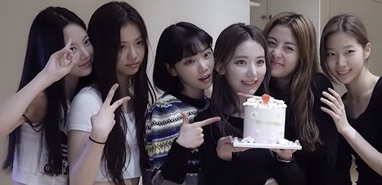 韓国でアイドル活動の宮脇咲良、印象激変の最新ショットが大反響