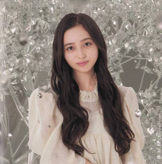 韓国でアイドル活動の宮脇咲良、印象激変の最新ショットが大反響
