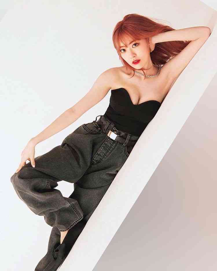韓国でアイドル活動の宮脇咲良、印象激変の最新ショットが大反響