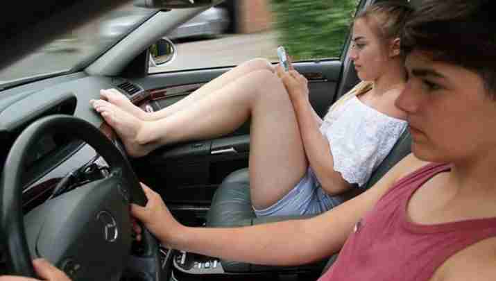 運転している時に助手席でされるとイラッとすること