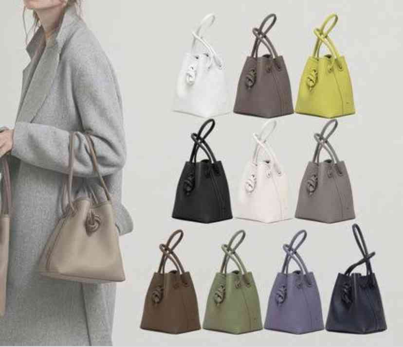 バッグが大好きです👜