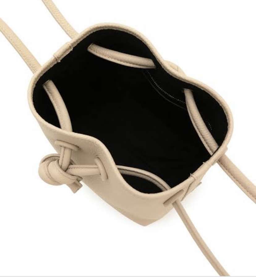 バッグが大好きです👜