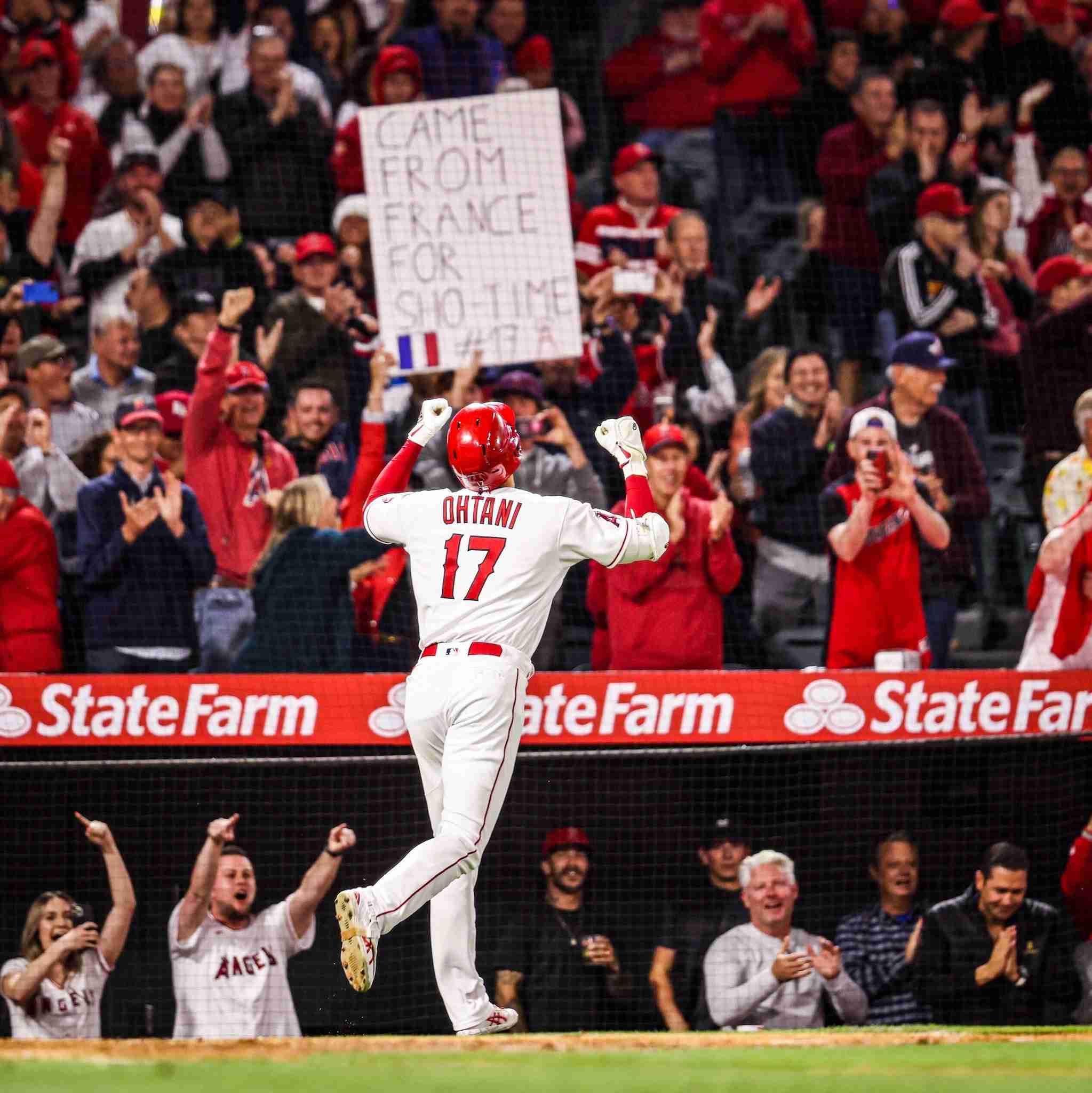 大谷翔平、母の日にピンクバット「ショーヘイのために」仲間が「TEAM JAPAN」シャツ