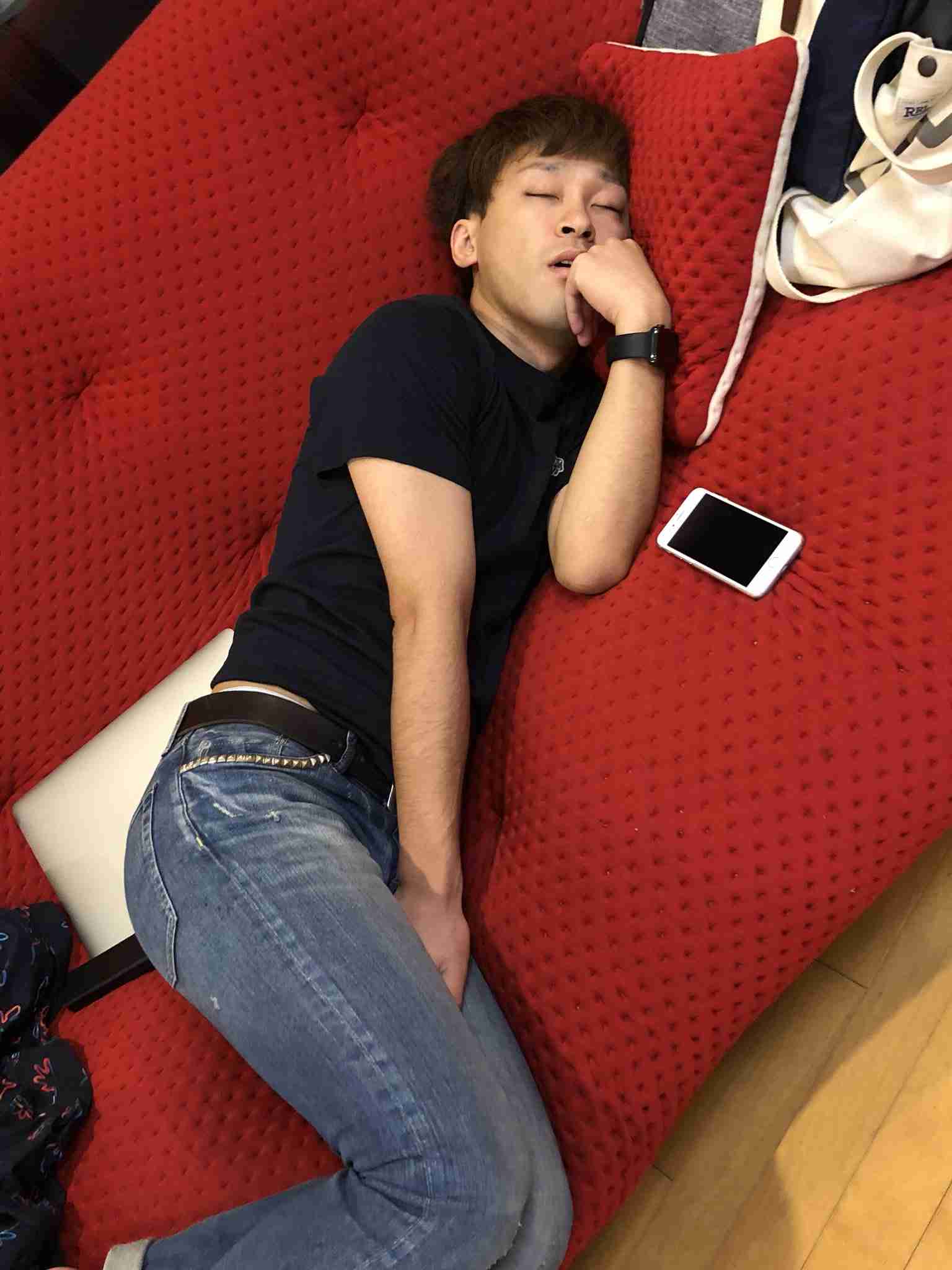 寝る体勢ってどんな感じですか？