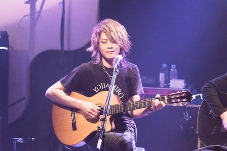 ラクリマ・クリスティーのギタリストKOJIさん死去、49歳　食道がん