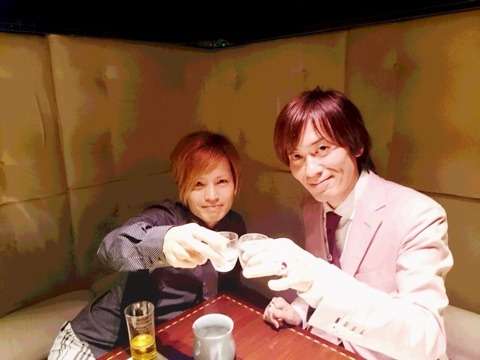 ラクリマ・クリスティーのギタリストKOJIさん死去、49歳　食道がん