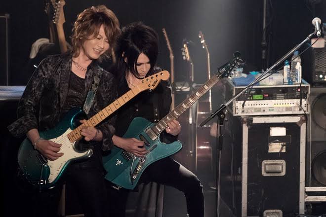 ラクリマ・クリスティーのギタリストKOJIさん死去、49歳　食道がん