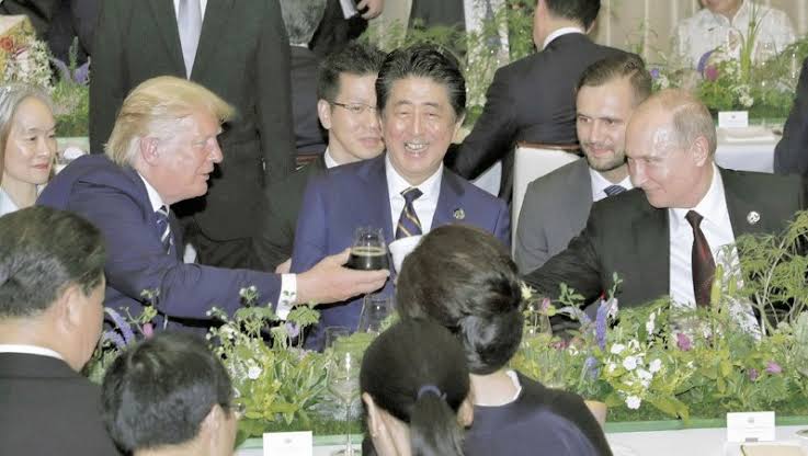 バイデン大統領、首脳会談は「ノーマスク」も陛下会見では着用　対応に差のワケ