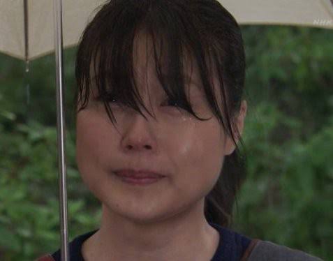 乳児抱えて雨宿り中に「傘どうぞ」走り去った男性へ感謝を呟いたら...善意がつないだ「奇跡の出会い」