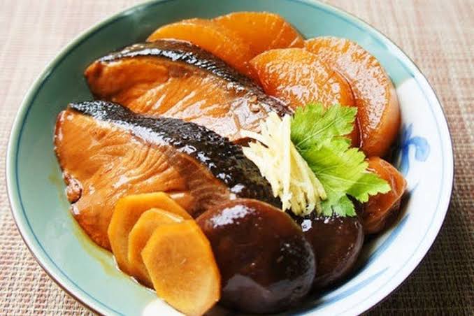 福井で季節外れのブリ大漁…2日間で9000匹水揚げ　漁師らうれしい悲鳴、4月から不漁続きの定置網漁に活気
