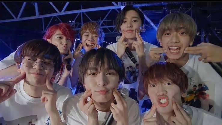 キンプリ&SixTONES、“相思相愛”告白合戦「紫耀と3時間電話」「北斗くんが帰らない」