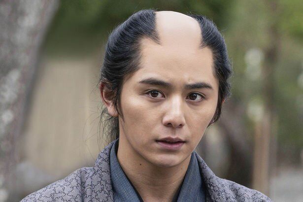 山田涼介　二重人格に挑戦　人気漫画「親愛なる僕へ殺意をこめて」ドラマ化