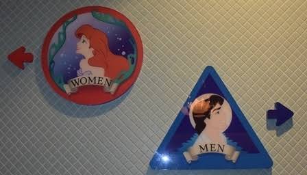 「どっちかわからん」「色覚異常の人だと識別できないのでは」　オシャレ特化トイレの性別表記ツイートに「怖い」の声多数
