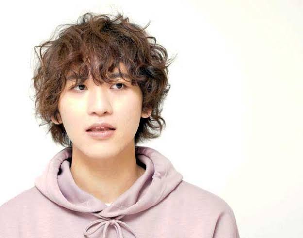 普段の声と歌声が全く違う有名人