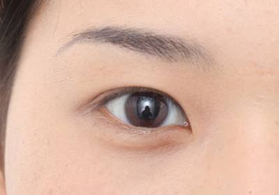 末広型二重のアイメイク