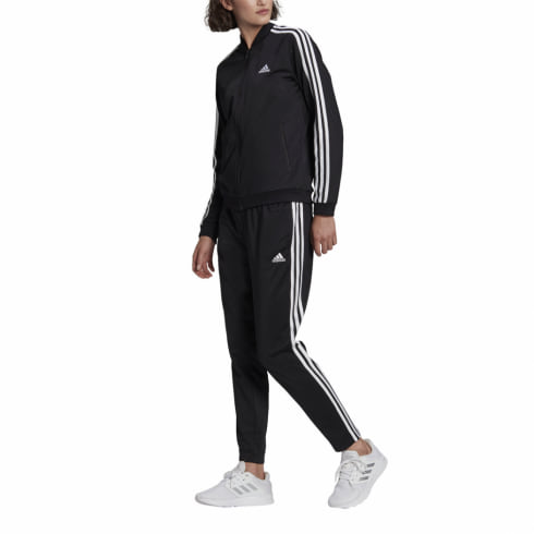 自分が1番似合う服装は？