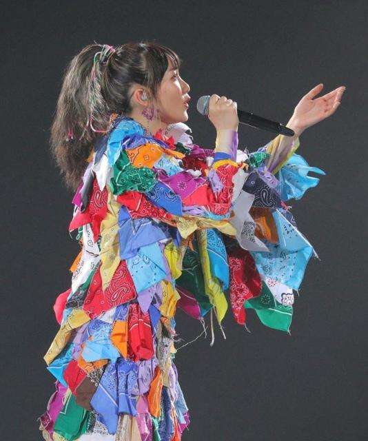 YOASOBI賞味期限切れ？『夜に駆ける』から2年…「最近はパッとしない」