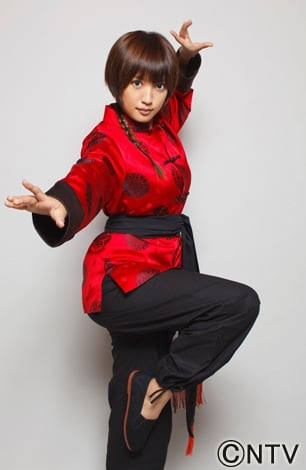 夏菜 細身&ミニスカのゴルフウェアから美脚 コースデビュー姿に反響「パーフェクト」「ウェア素敵」