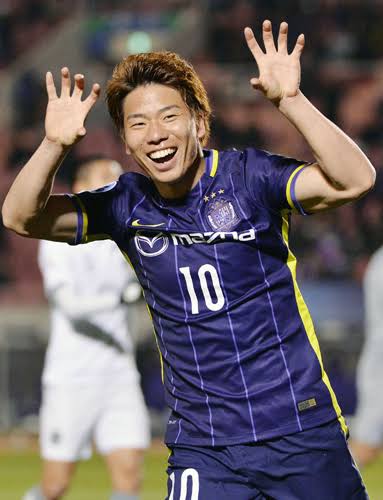 【何の意味がある?】決めポーズが集まるトピ