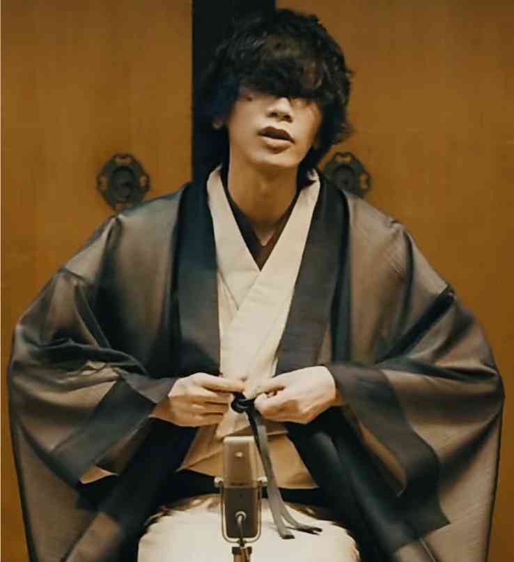 米津玄師、『GINZA』で女性ファッション誌初表紙 12ページの特集で多角的に紹介