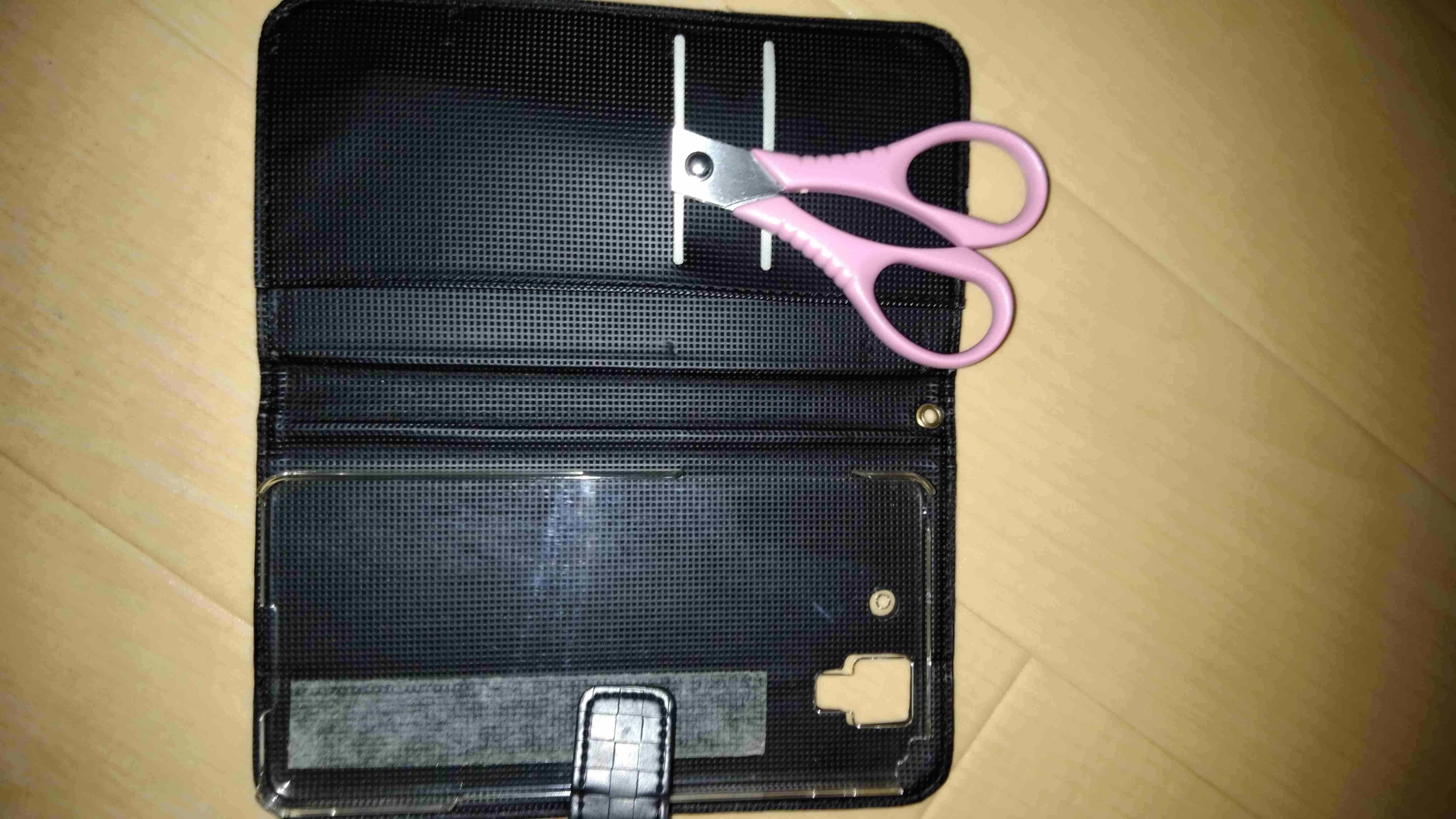 スマホケースのポケット(カード収納)何入れてますか？