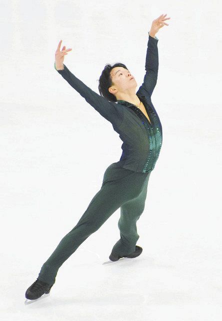 フィギュアスケート界の若きスター・鍵山優真、初の写真集を発売。ジュニア時代やノービス時代の写真も