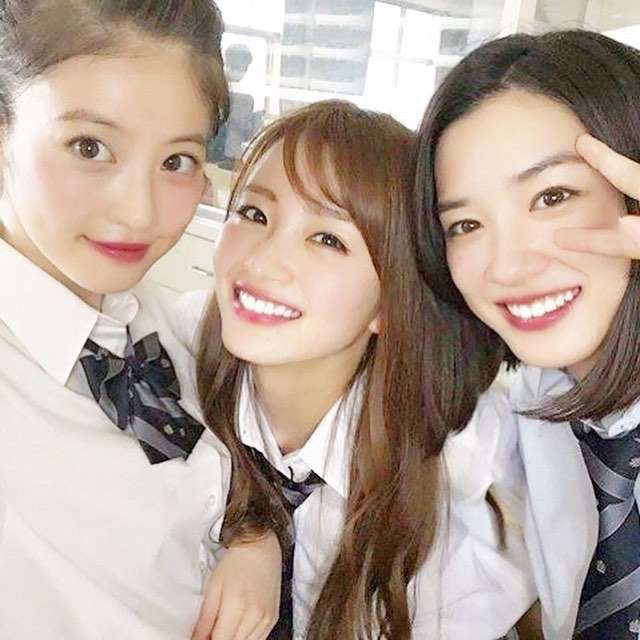 スクールカースト一軍っぽい画像を貼るトピ