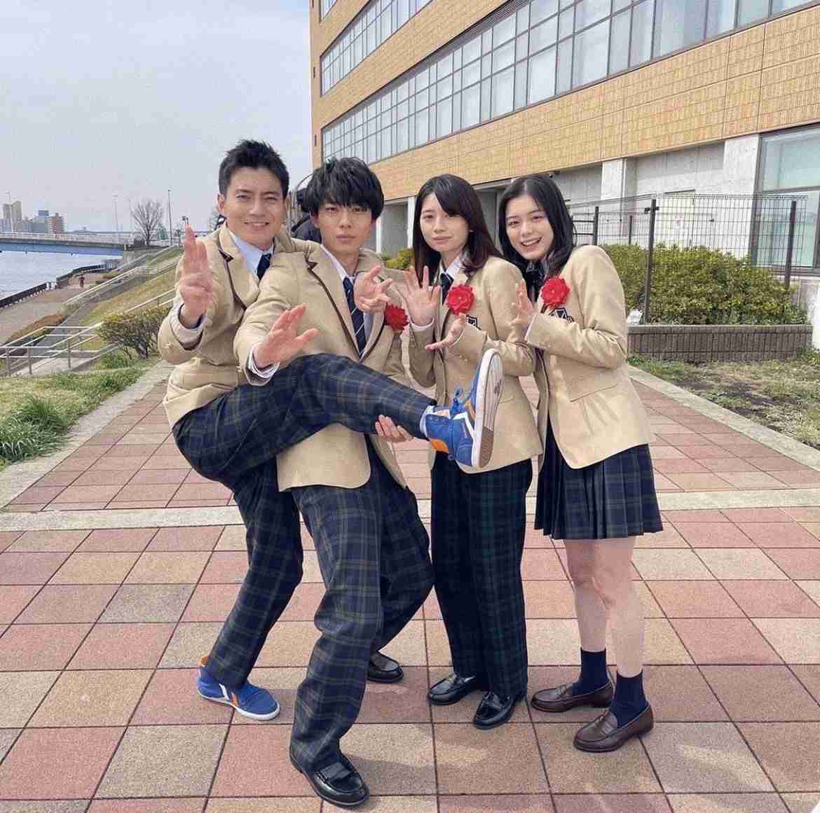 スクールカースト一軍っぽい画像を貼るトピ