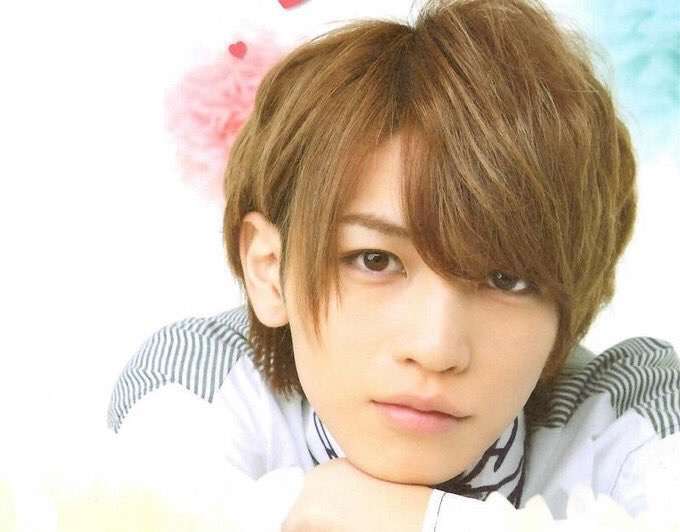 岩橋玄樹、色気溢れる美腹筋を披露!『ar』8月号に初登場